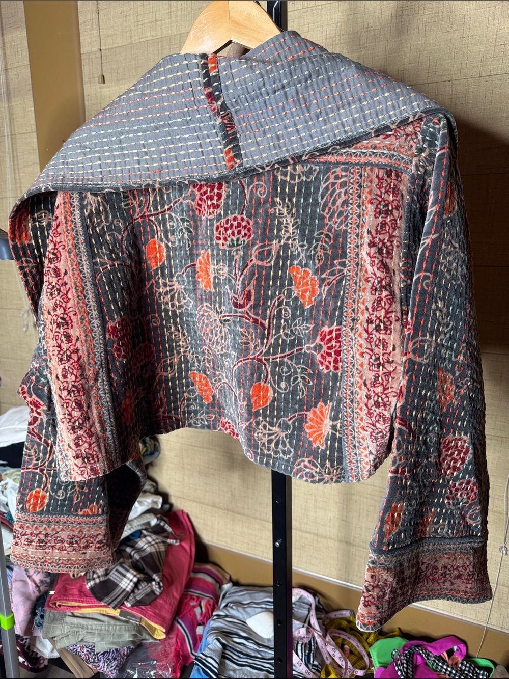 Pilcro Anthropologie Quilted Velvet Floral Jacket One Size - Picture 7 of 8
